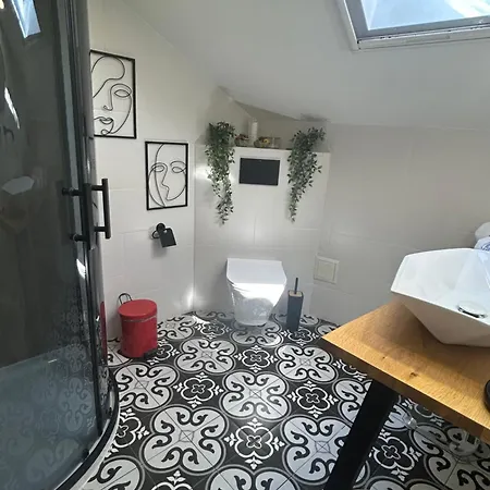 Lambrina Boutique Apartment *